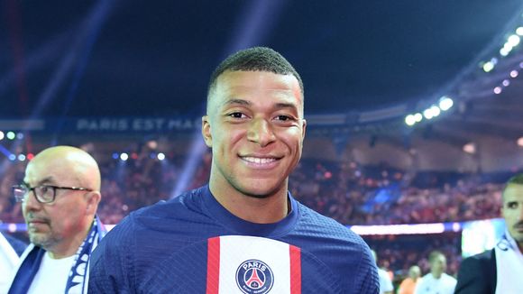 Kylian Mbappé roi des soirées à Paris ? Daniel Riolo balance sur la star du PSG : "La réputation qu'il est en train de se faire..."