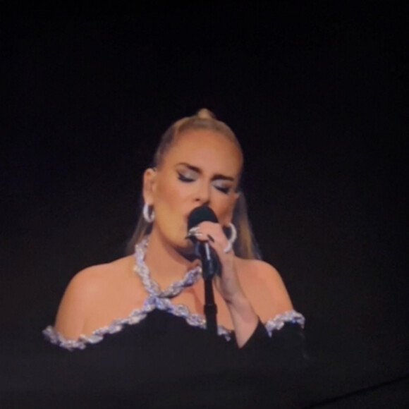 Adele performe à Las Vegas residency au Colosseum.


