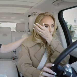 Adele, émue aux larmes, participe à la dernière émission de James Corden "Carpool Karaoke" à Los Angeles, le 24 avril 2023. © CBS via JLPPA / Bestimage