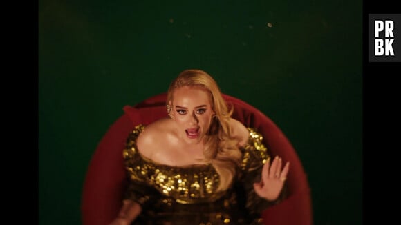 Adèle dans le clip de sa chanson "I Drink Wine". Los Angeles. Le 27 octobre 2022.