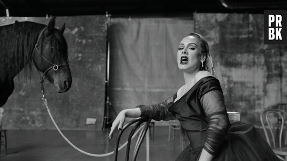 Capture d'écran du clip d'Adele "Oh My God"