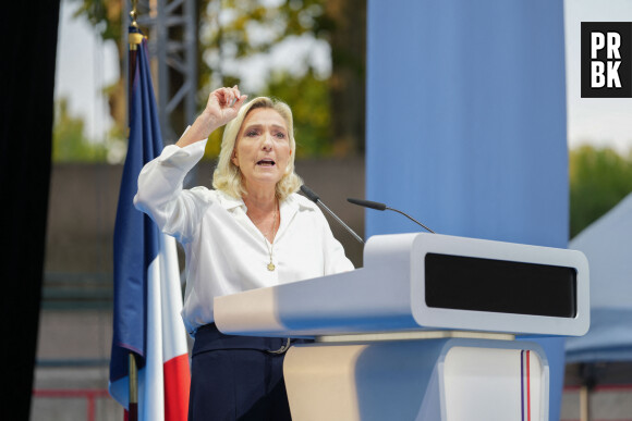 Marine Le Pen lors du meeting du Rassemblement National pour les Estivales dans les arènes de Beaucaire, France, le 16 Septembre 2023. © Stephanie Gouiran/Panoramic/Bestimage 