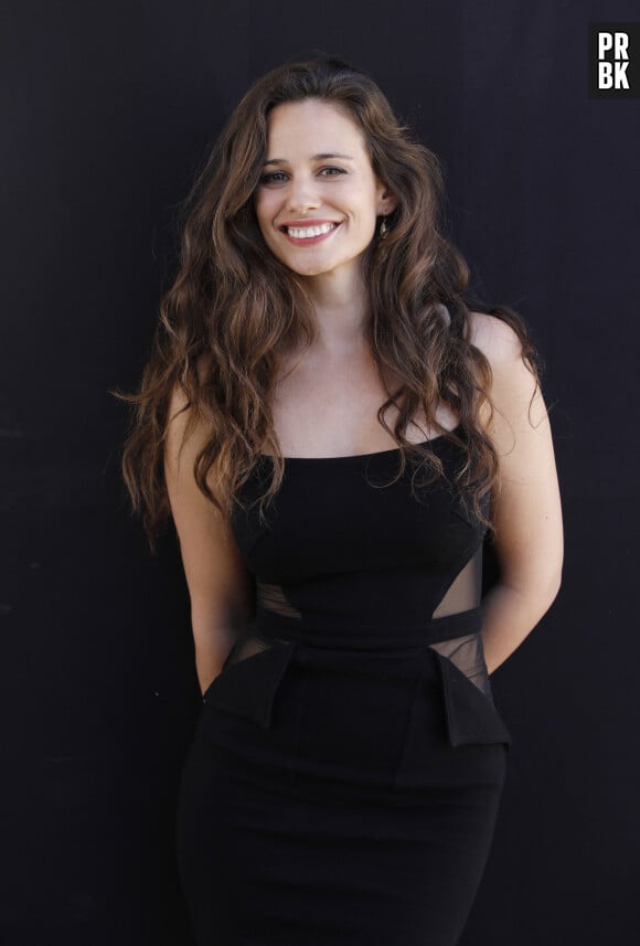 Lucie Lucas - Photocall avec les acteurs de la série "Cannes Confidential" lors du festival Canneseries saison 6 au palais des festivals à Cannes le 16 avril 2023. © Denis Guignebourg / Bestimage