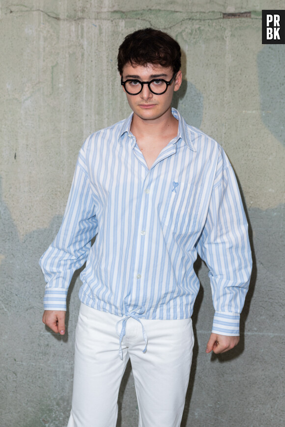 Noah Schnapp - Photocall du défilé de mode Hommes printemps-été 2024 "AMI" lors de la fashion week de Paris. Le 22 juin 2023 © Olivier Borde / Bestimage  Photocall of the Men S/S 2024 "AMI" show during the fashion week in Paris. On June 22nd 2023