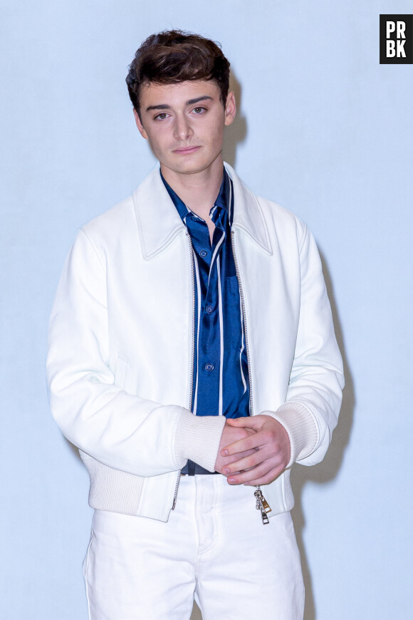 Noah Schnapp - Photocall du défilé de mode Hommes "AMI" prêt-à-porter automne-hiver 2023/2024 lors de la fashion week de Paris. Le 19 janvier 2023 © Olivier Borde / Bestimage  Photocall of the "AMI" Men ready-to-wear F/W 2023/2024 fashion show during the Paris fashion week. On January 19th 2023