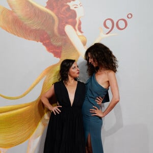 Laure Calamy et Doria Tillier - Red carpet du film "L'origine du mal" lors de la 79ème édition du Festival International du Film de Venise, la Mostra. Le 1er septembre 2022  