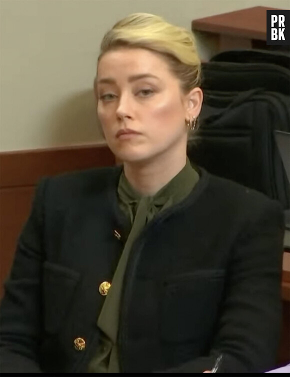 Info - Amber Heard renonce à faire appel de sa condamnation pour diffamation - Johnny Depp témoigne dans son procès en diffamation contre son ex-femme Amber Heard au tribunal de Fairfax, le 26 mai 2022.