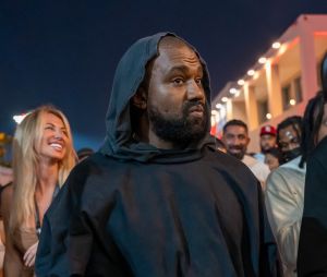Reste maintenant à voir si le projet se concrétisera un jour.
Kanye West lors du Grand Prix de Formule 1 d'Abu Dhabi, Yas Marina Circuit le 26 Novembre 2023 à Abu Dhabi, Emirats arabes unis. © Nicolas Briquet / Bestimage