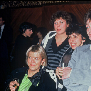 Archives - Mimie Mathy, Michele Bernier, Isabelle De Botton et Pierre Palmade le soir de la générale du spectacle de Pierre Palmade à Paris en 1992
