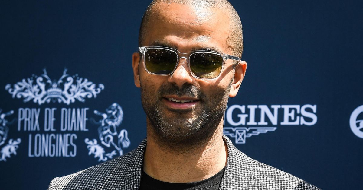 Tony Parker au photocall de la 174ème édition du Prix de Diane Longines ...