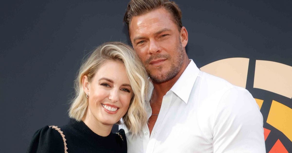 Catherine Ritchson, Alan Ritchson à la première de la soirée Charlize ...