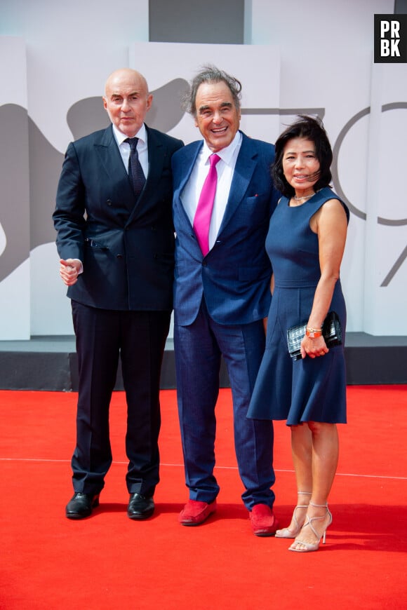 Fernando Sulichin, Oliver Stone et sa femme Sun-jung Jung - Red carpet du film "Nuclear" lors de la 79ème édition du Festival International du Film de Venise, la Mostra. Le 9 septembre 2022