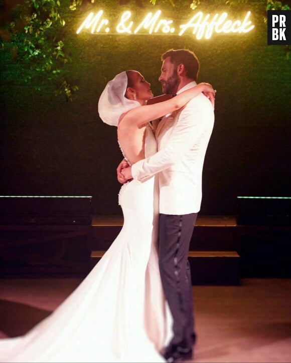 Jennifer Affleck (Lopez) partage des photos de son mariage avec Ben Affleck sur les réseaux sociaux, le 1er septembre 2022.