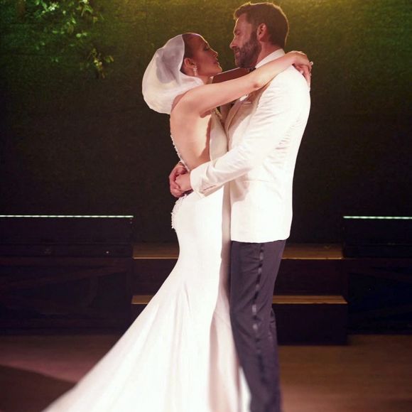 Jennifer Affleck (Lopez) partage des photos de son mariage avec Ben Affleck sur les réseaux sociaux, le 1er septembre 2022.