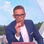 "Dès demain, je quitte..." : Julien Courbet chamboulé après un double départ dans Ça peut vous arriver