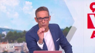 "Dès demain, je quitte..." : Julien Courbet chamboulé après un double départ dans Ça peut vous arriver