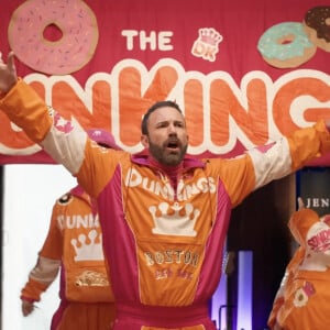 Ben Affleck dans une publicité Dunkin' Donuts pour le Super Bowl. @ JLPPA