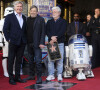 Harrison Ford, George Lucas et Mark Hamill - Mark Hamill reçoit son étoile sur le célèbre Walf of Fame d'Hollywood Boulevard à Los Angeles, le 8 mars 2018. © Ringo Chiu via Zuma Press/Bestimage