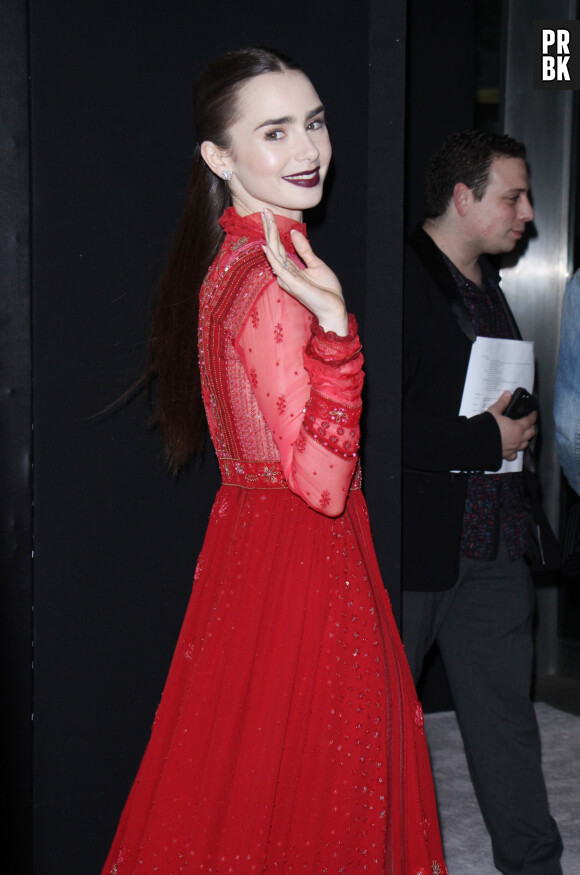 Lily Collins à la première ''Okja'' à AMC Lincoln Square Theater à New York, le 8 juin 2017.