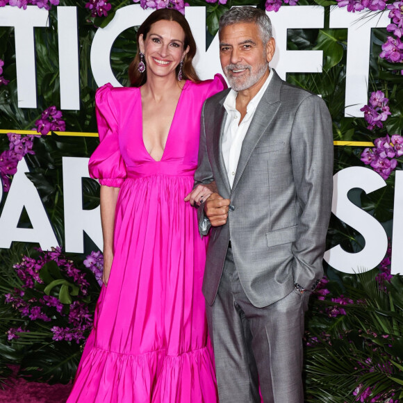 Julia Roberts, George Clooney - Première du film "Ticket to Paradise" à Los Angeles, le 17 octobre 2022.