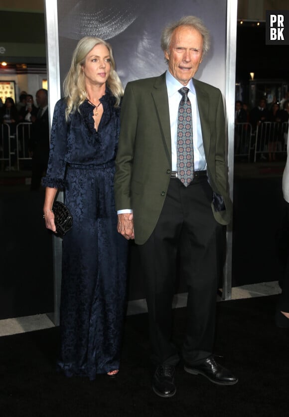 Clint Eastwood et sa compagne Christina Sandera à la première de The Mule au Regency Village Theatre à Westwood, le 10 décembre 2018