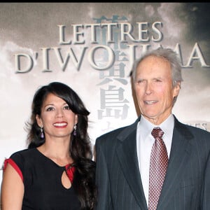 Clint Eastwood et sa femme Dina Luiz à la première du film Lettres d'Iwo Jima.