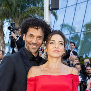 Sandra Sisley et son mari Tomer Sisley - Montée des marches du film « Emilia Perez » lors du 77ème Festival International du Film de Cannes, au Palais des Festivals à Cannes. Le 18 mai 2024 © Olivier Borde / Bestimage