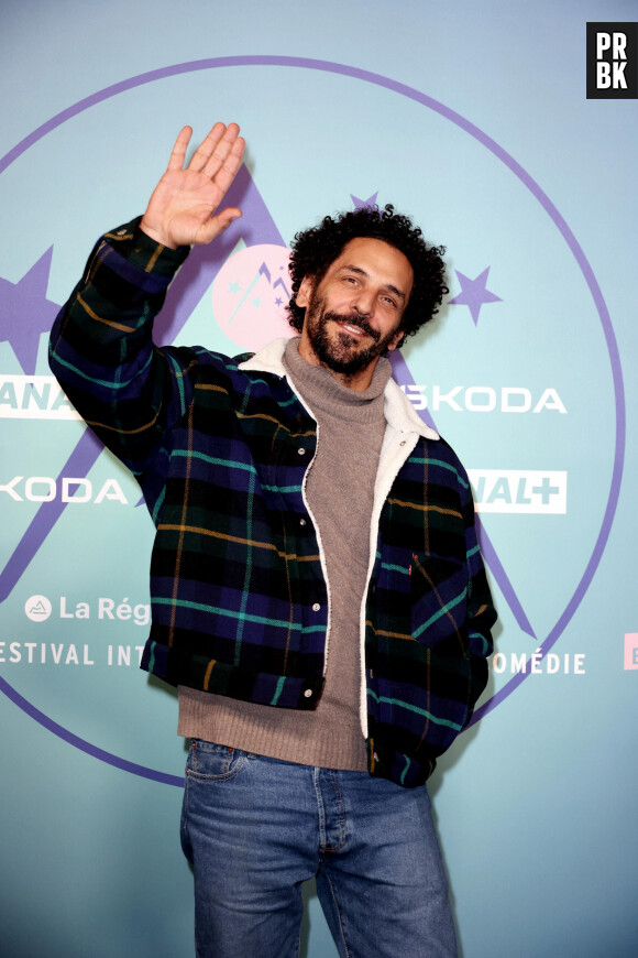 Tomer Sisley au photocall du 27éme Festival International du Film de Comédie de l'Alpe d'Huez, France, le 19 janvier 2024. © Dominique Jacovides/Bestimage