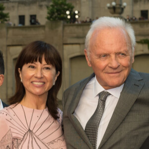 Anthony Hopkins et sa femme Stella Arroyave, guest - Avant-première du film Transformers: The Last Knight à Chicago.