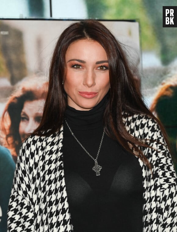 Delphine Wespiser à la première du film "Reste Un Peu" au cinéma UGC Ciné Cité Les Halles à Paris, le 15 novembre 2022. © Guirec Coadic/Bestimage