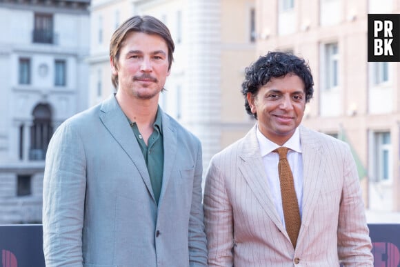 August 2, 2024, Rome, Italy: American actor Josh Hartnett and director M. Night Shyamalan attend the red carpet of the film ''Trap'' at the Terrazza Barberini in Rome Photo by Matteo Nardone/Pacific Press) (Credit Image: © Matteo Nardone/Pacific Press via ZUMA Press Wire) 