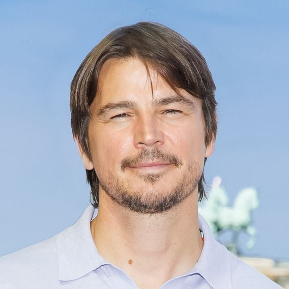 Josh Hartnett - J.Hartnett et le réalisateur M.N.Shyamalan lors du photocall du film "Trap" à Berlin, le 31 juillet 2024.  J.Hartnett and M.N.Shyamalan at the photocall of “TRAP No Way Out” in Berlin. July 31th, 2024. 