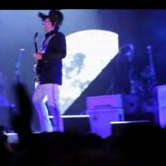 Matthieu Chedid ... Peut-être sur scène avec Johnny Hallyday en 2012