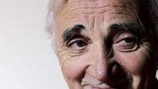 Charles Aznavour ... un duo avec Thomas Dutronc 