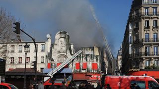 Elysée Montmartre ... photos de l'incendie et annulation du concert d'Ayo