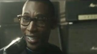 Raphael Saadiq ... le clip vidéo de Stone Rollin
