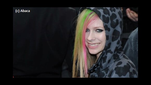 Avril Lavigne en VIDEO  ... elle remercie ses fans de Facebook