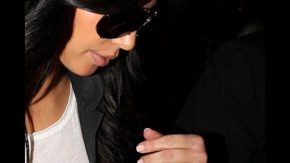 Kim Kardashian divorce et se balade sans alliance : Kris Humphries est zappé (PHOTOS)