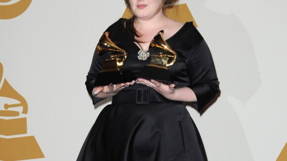 Adele enfin de retour : elle chantera en live aux Grammy Awards 2012