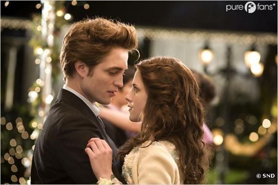 Robert Pattinson (Edward) et Kristen Stewart (Bella) dans Twilight 1