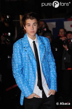 Justin Bieber sur le tapis rouge des NRJ Music Awards 2012
