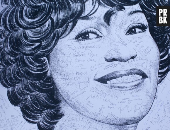 Un portrait de Whitney Houston signé par les fans