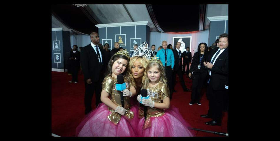 Rosie et Grace avec Rihanna aux Grammy Awards