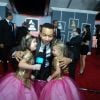 Sophia et Grace avec John Legend aux Grammy Awards