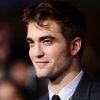 Robert Pattinson habillé, il n'est pas mal non plus