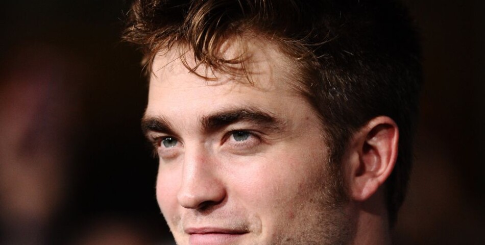 Robert Pattinson habillé, il n&#039;est pas mal non plus