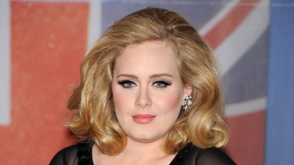 Adele : Karl Lagerfeld tente d'acheter le pardon de "la grosse"