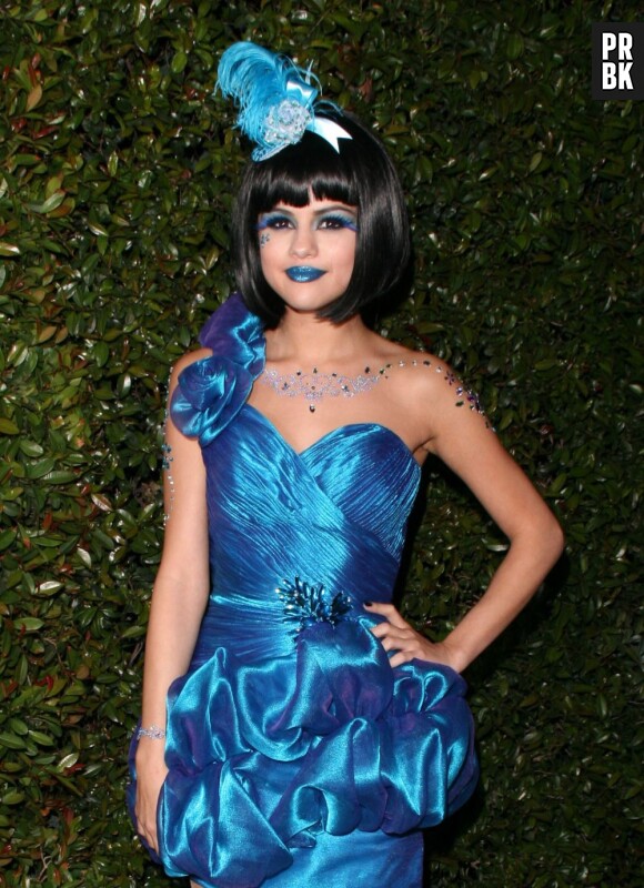Selena Gomez toute en bleu