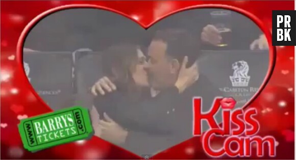 Tom Hanks et sa femme Rita Wilson en plein bisou pour la Kiss Cam