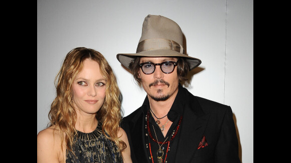 Vanessa Paradis et Johnny Depp : la rupture choque Twitter, "Non pas eux, prenez mes parents !"